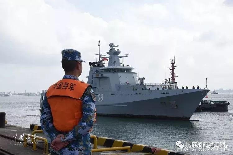 文莱皇家海军"达鲁塔克瓦"号巡逻舰靠泊湛江某军港.王柯鳗 摄