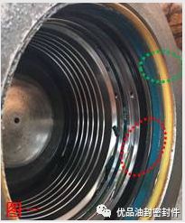 他们认为只要破碎锤不漏油,就不用更换油封