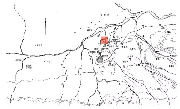 据说建章宫正殿的高台上可以 俯视未央宫.