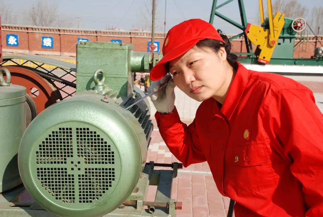 刘丽:采油工界的学霸