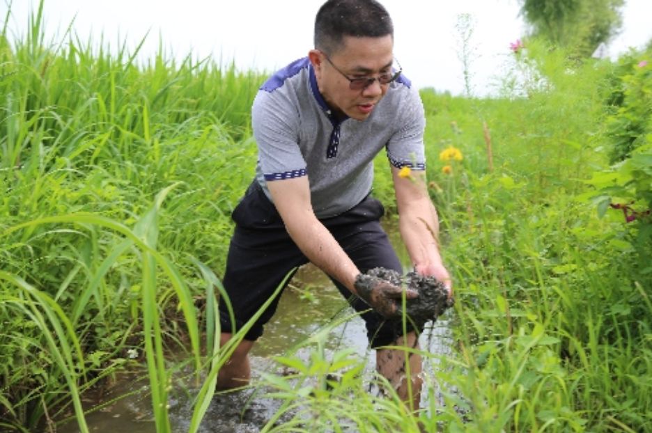 这就是天地壹号的老板凌晨四点还在市场一线的亿万富豪