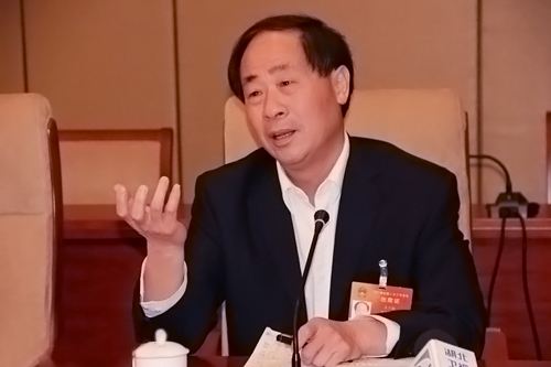 劲牌董事长_劲牌酒价格表和图片