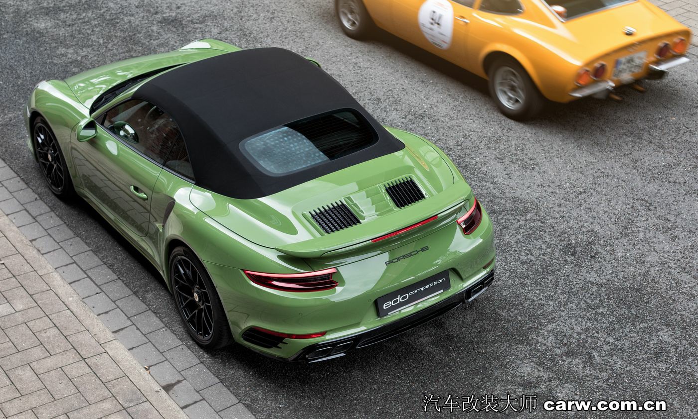 一款特别的保时捷911 turbo s cabriolet橄榄绿