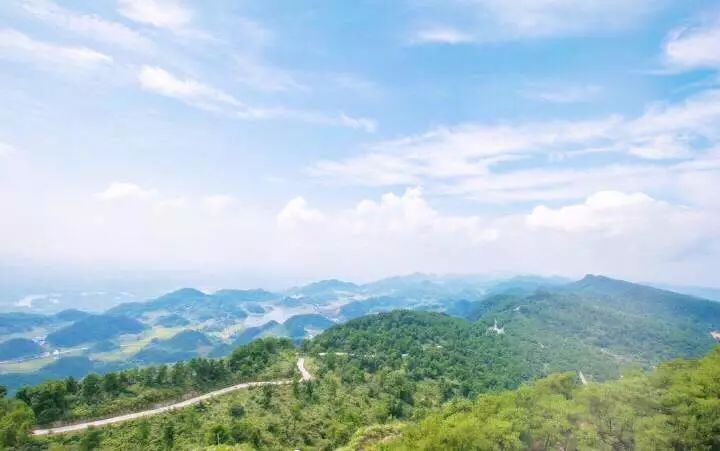 我们的节日   邻水五华山旅游区:深山藏美景 闻香客自来