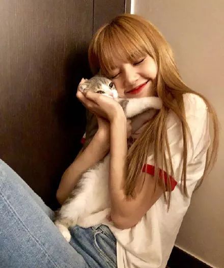 blackpink lisa:舞蹈只看一遍就能复制!rap超级ag