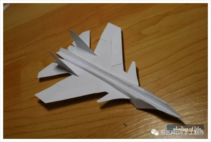 折纸飞机教程集合! (附图解,视频