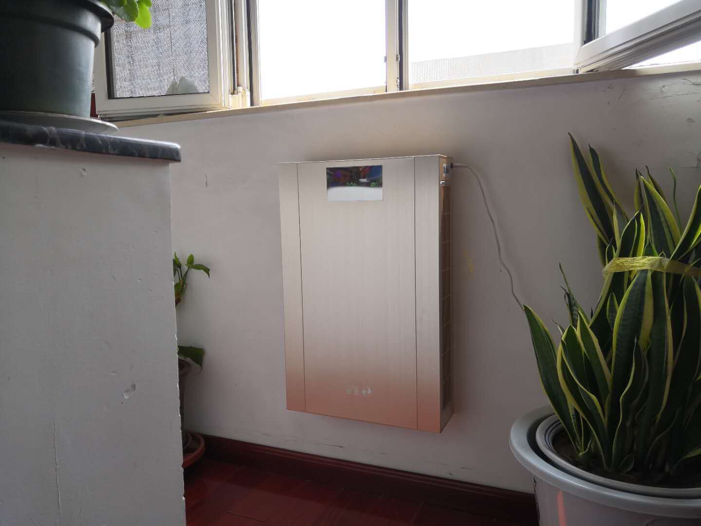 北京新风系统安装-家用壁挂新风机通风换气补氧防雾霾