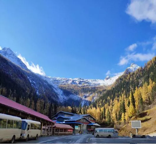 黑水县 达古冰山景区