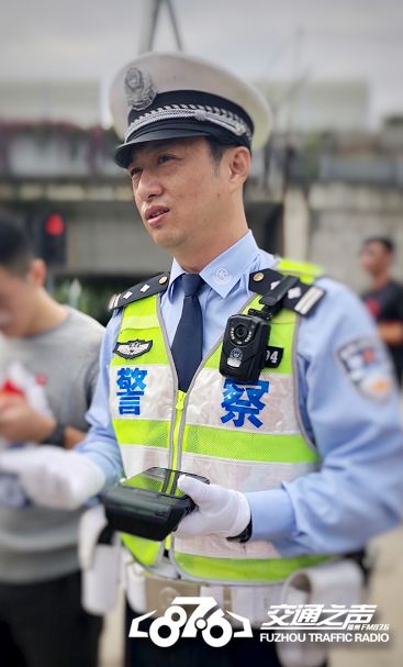 福州这位交警刷爆了朋友圈,只因他说了这番话.