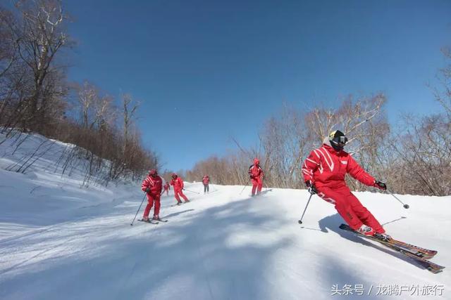 谈球吧体育如果第一次去滑雪需要准备什么装备？(图8)