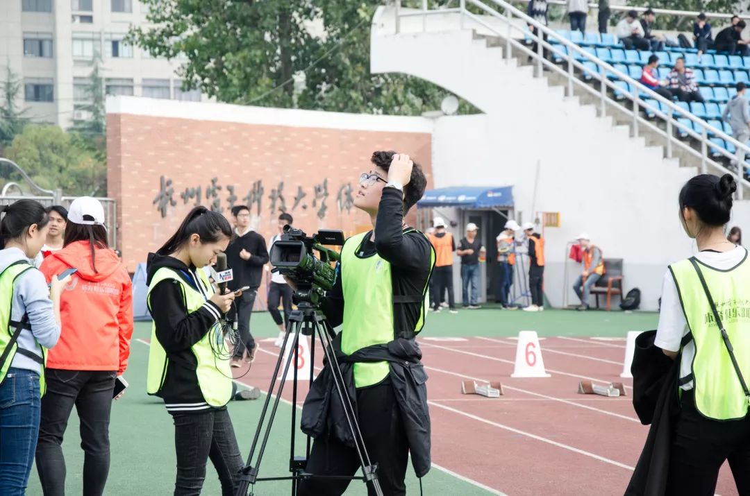 运动会的那天不下雨希望能在操场遇见你摄影 王亭懿 黄豪陈思源