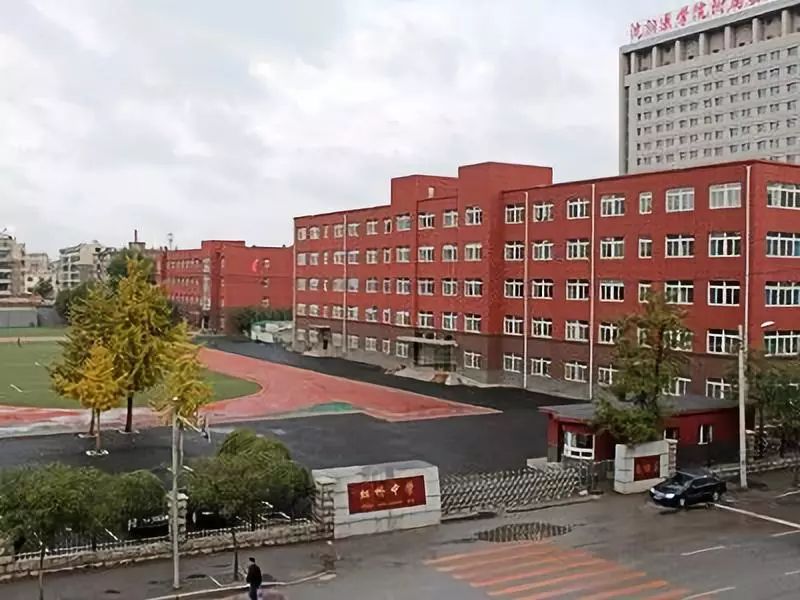 图片来自虹桥中学官网沈阳市虹桥中学始建于1994年,学校现分东,南,北