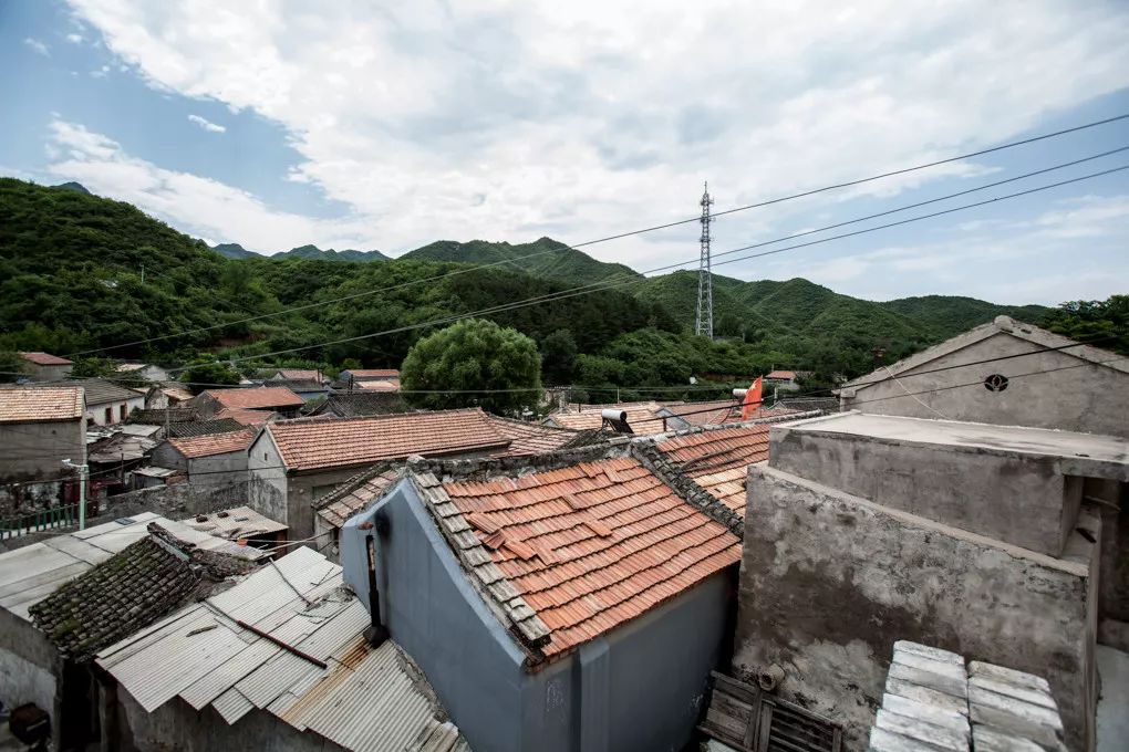 青山环抱绿水相拥承载上千年历史的田寺村