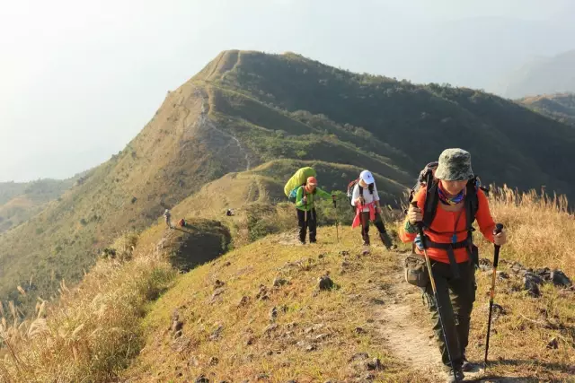 惠州大南山大草坡穿越,山野徒步,在路上,才能感受沿途的美景