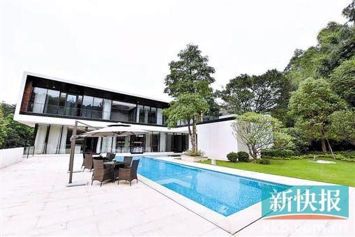 24日,位于广州白云大道北的华远·大一山庄价值5亿元高端住宅发布