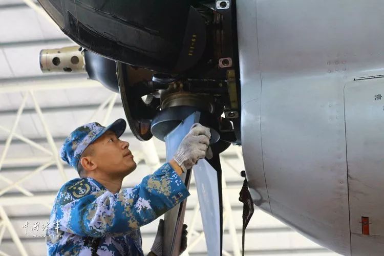 战鹰守护神——海军航空机务兵的"十八般"武艺!