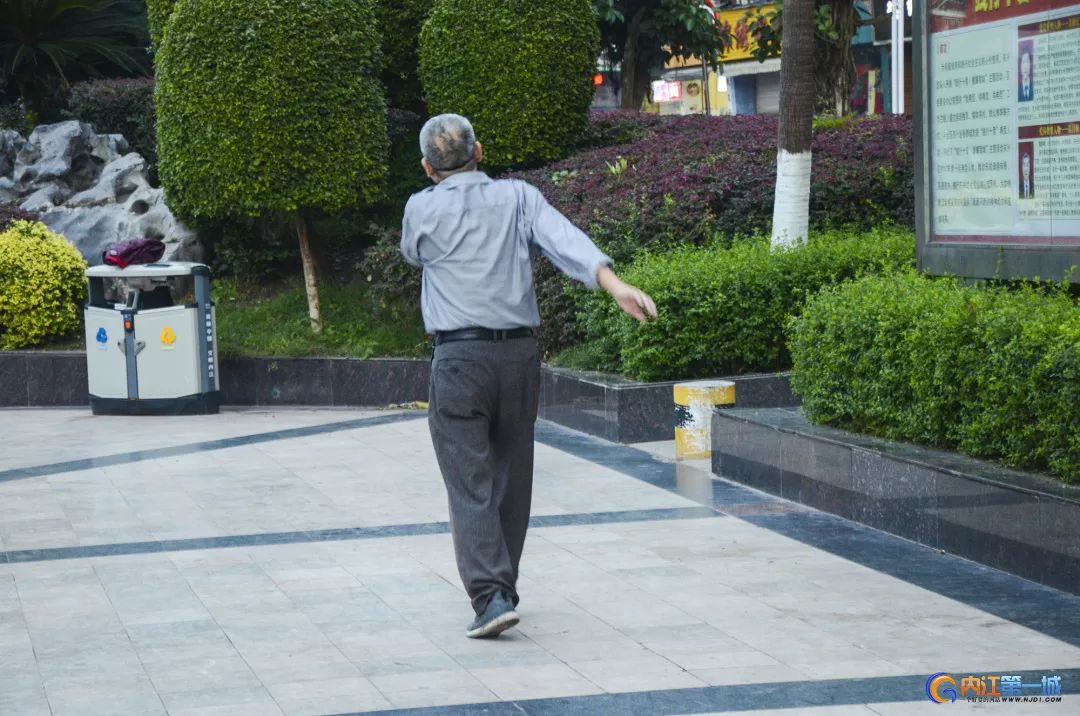 内江公园里的大爷大妈,才不是只会跳广场舞,"不走寻常