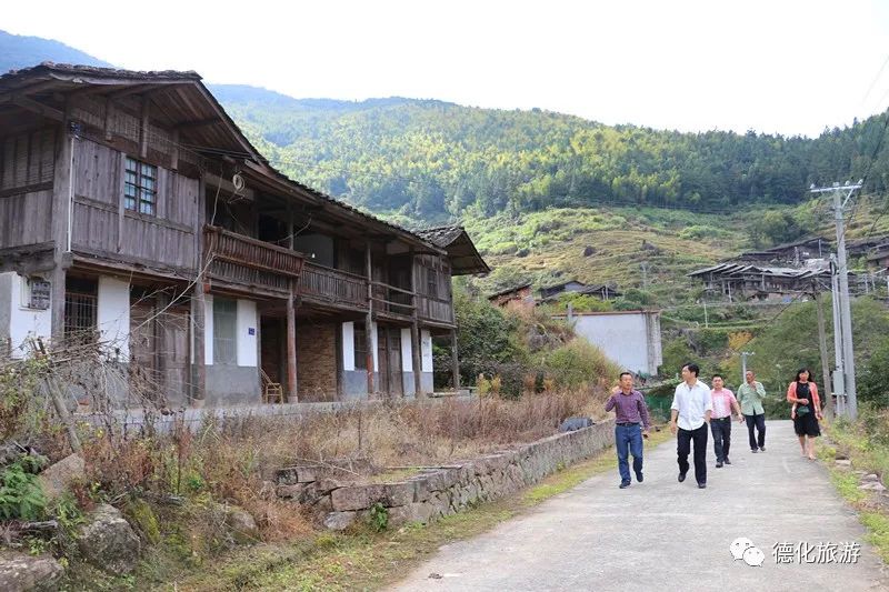 资讯县人大副主任郑荣尊调研水口乡村旅游工作