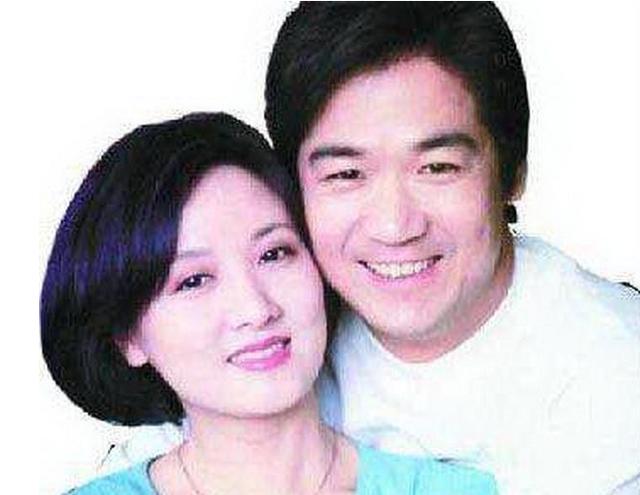 张国立为和邓婕在一起 与前妻离婚承诺一条件 让邓婕后悔一辈子 孩子