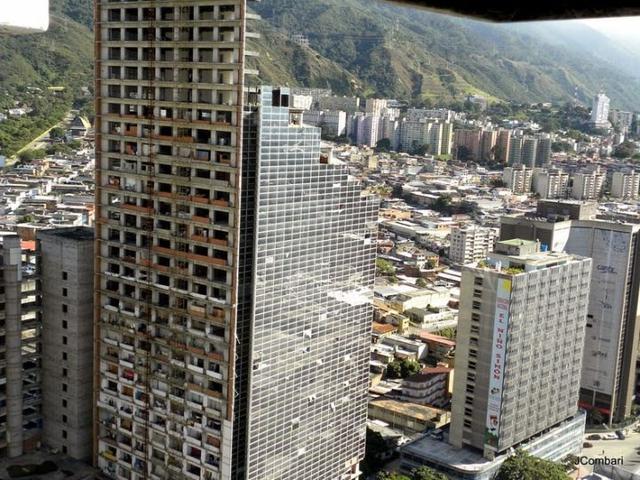 世界上最高的贫民窟:委内瑞拉大卫塔 45层摩天大楼