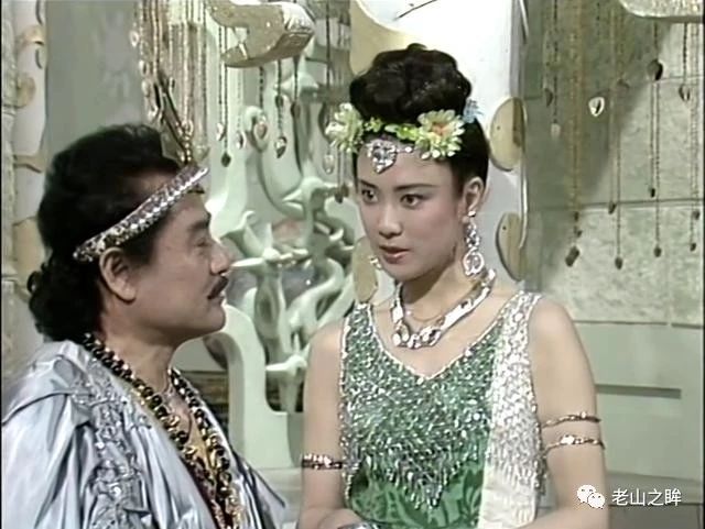 1990年版封神榜里傅艺伟版妲己妖媚至极难怪成为经典