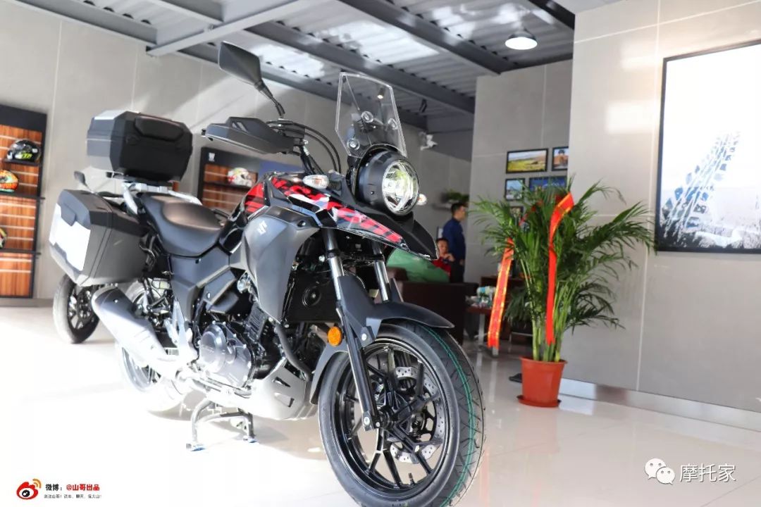 豪爵铃木300750加持这家千平米4s店让你有不一样的摩托车生活新体验