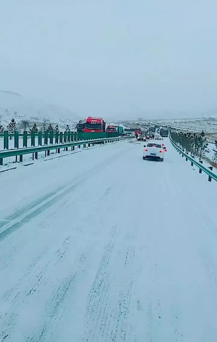 赤峰这些地方下雪了!