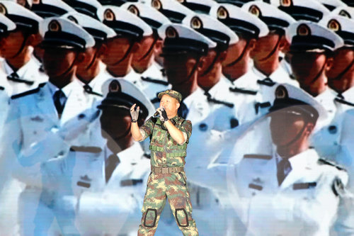 金波：中国军迷论坛演唱“军人的血性”为晚会锦上添花