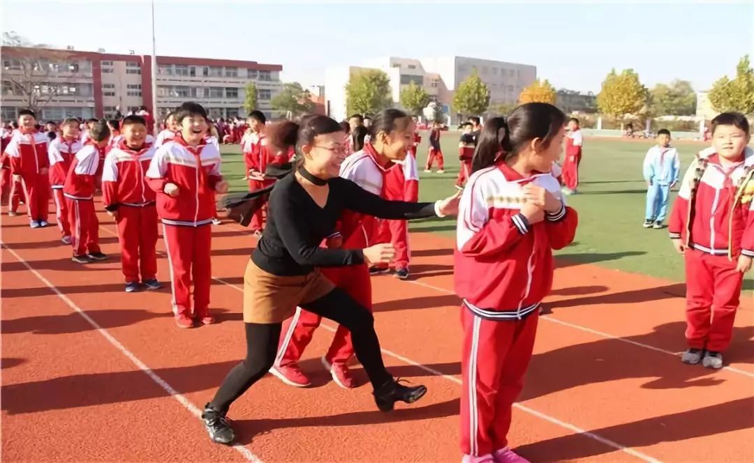 宁阳县第二小学举办2018秋季趣味运动会