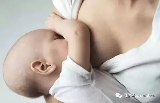 断奶后的胸部保养：女性乳房下垂、萎缩是由什么原因造成的？