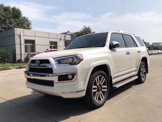 2014款丰田4runner sr5,而此次他们又得到了2018款4runner limited的