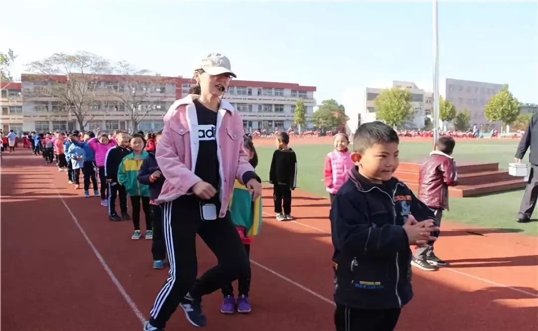 宁阳县第二小学举办2018秋季趣味运动会