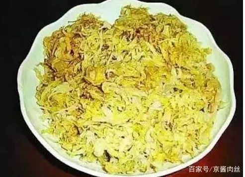 毛南族经典乐器:海螺仫佬族传统服饰▼仫佬族美食:腌豆角仫佬族经典