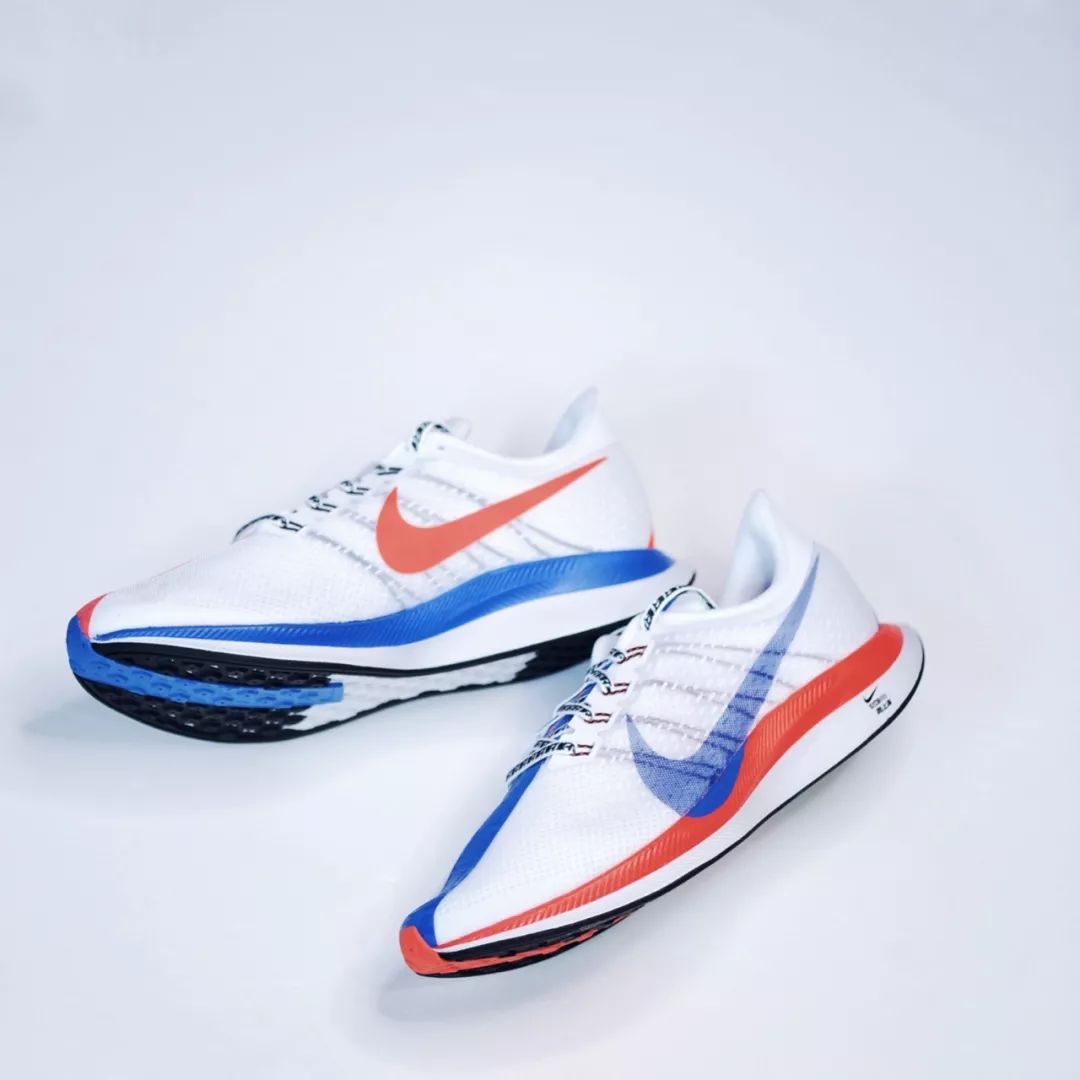 nike zoom pegasus35turbo shm推出了一款「上海限定」nike 也为了