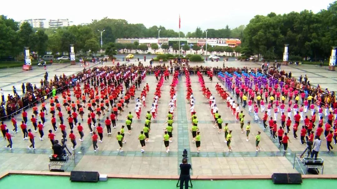 名山毛河人口_秋名山车神图片