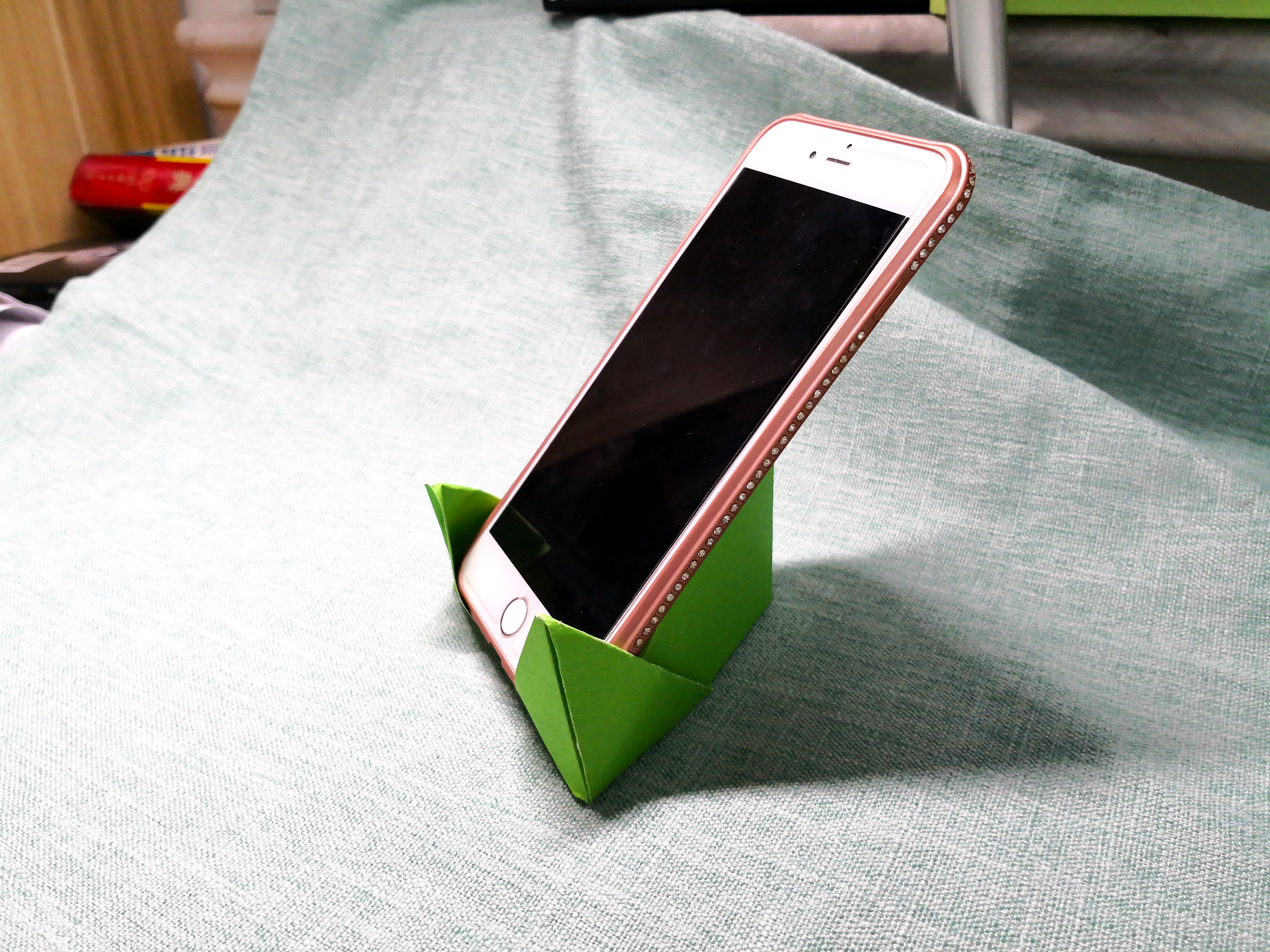 创意折纸大全:分享2款非常实用的手机支架折法