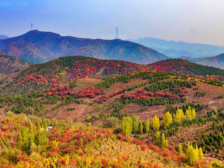 五彩浅山徒步最美秋色五彩浅山寻觅北京小众最美秋色