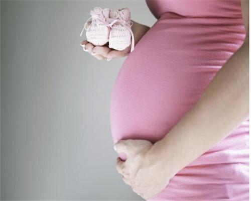 孕晚期频繁摸肚子会导致早产？孕晚期如何预防早产？