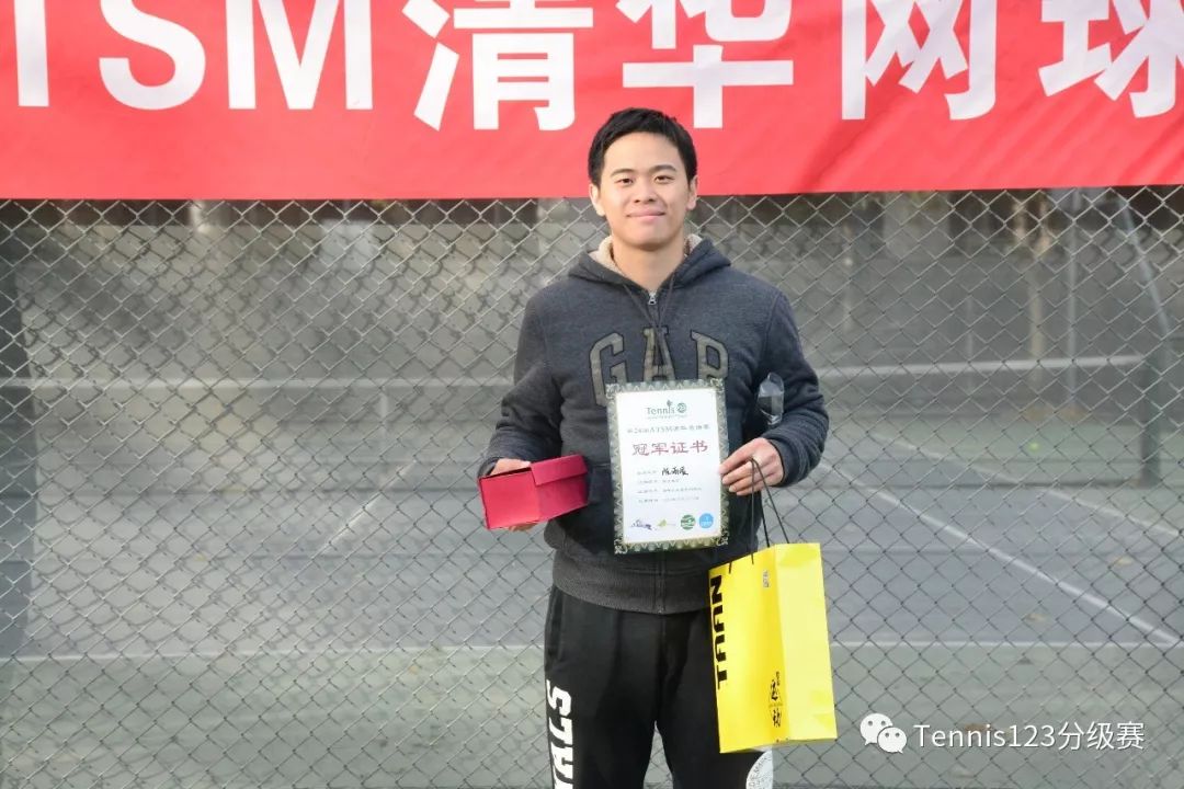 年龄,经验都不是问题只要级别相同在tennis123参加比赛晁流成为南京3