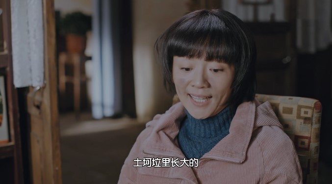 《正阳门下2》贺小夏饰演者被网友嫌弃丑,但她长发的样子很美