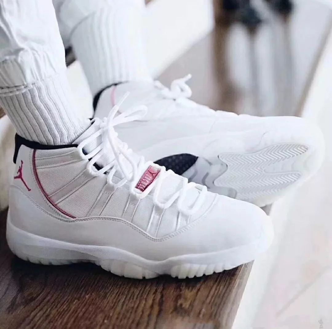 aj11 platinum tint