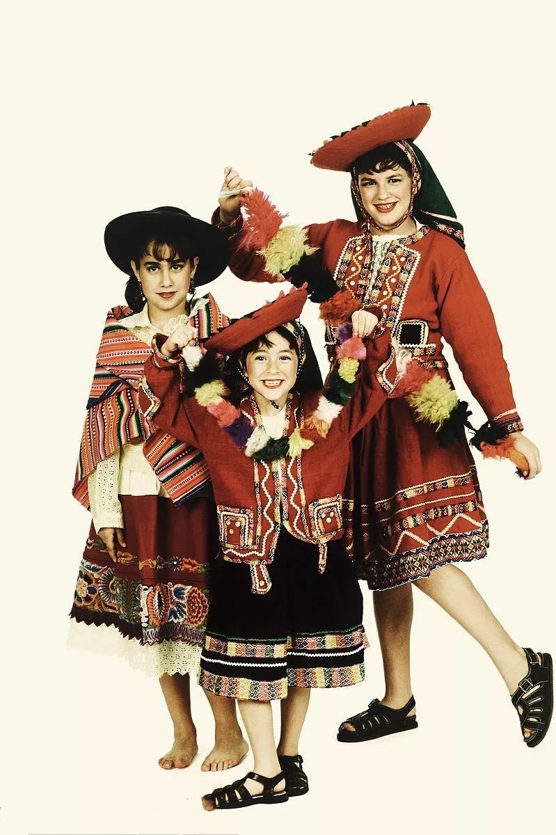的传统服装西班牙传统服饰的地区差异西班牙传统服饰的现代表达part2