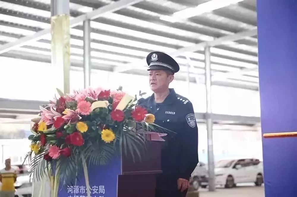 市交通警察支队支队长谢辉,政委肖东森,车管所所长杨海,教导员张文智