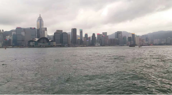 新电商法实施之前，香港水货客的落寞24小时-锋巢网