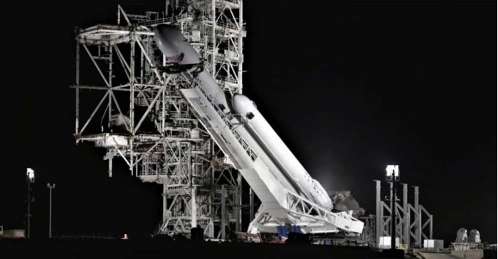 第一发为政府准备的SpaceX Falcon重型火箭将于2019年初发射