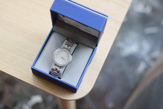 小米有品首款女士石英腕表,瑞士进口机芯+50米生活防水