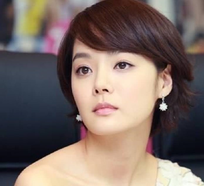 同是嫁到中国的韩国女星,看了秋瓷炫与蔡林的近况,差距一目了然