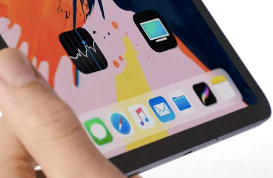 苹果公司今天发布新款iPad Pro没有耳机插孔