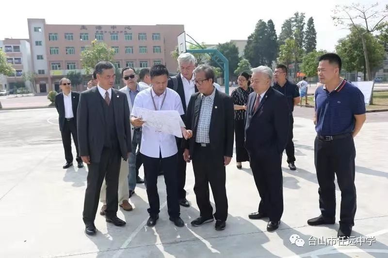 香港台山商会莅临台山市任远中学参观调研