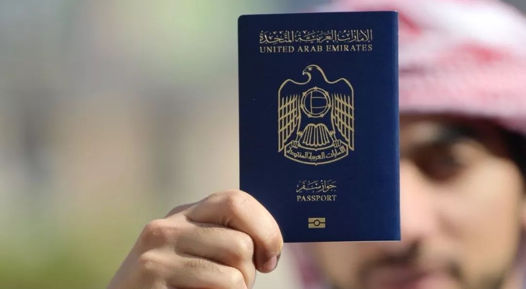 阿联酋护照现在的免签证得分为162分,这意味着阿联酋公民现在可以在